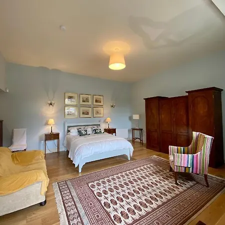The Coach House At Moyglare Manor Maynooth