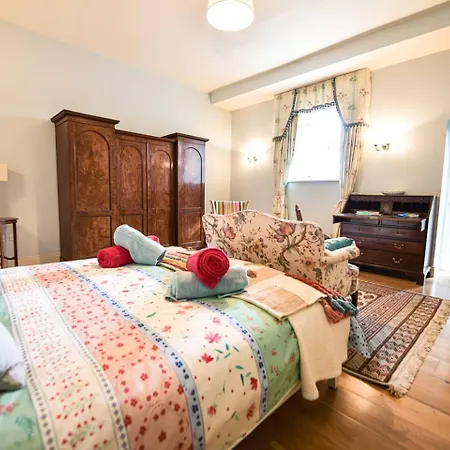 Country house The Coach House At Moyglare Manor